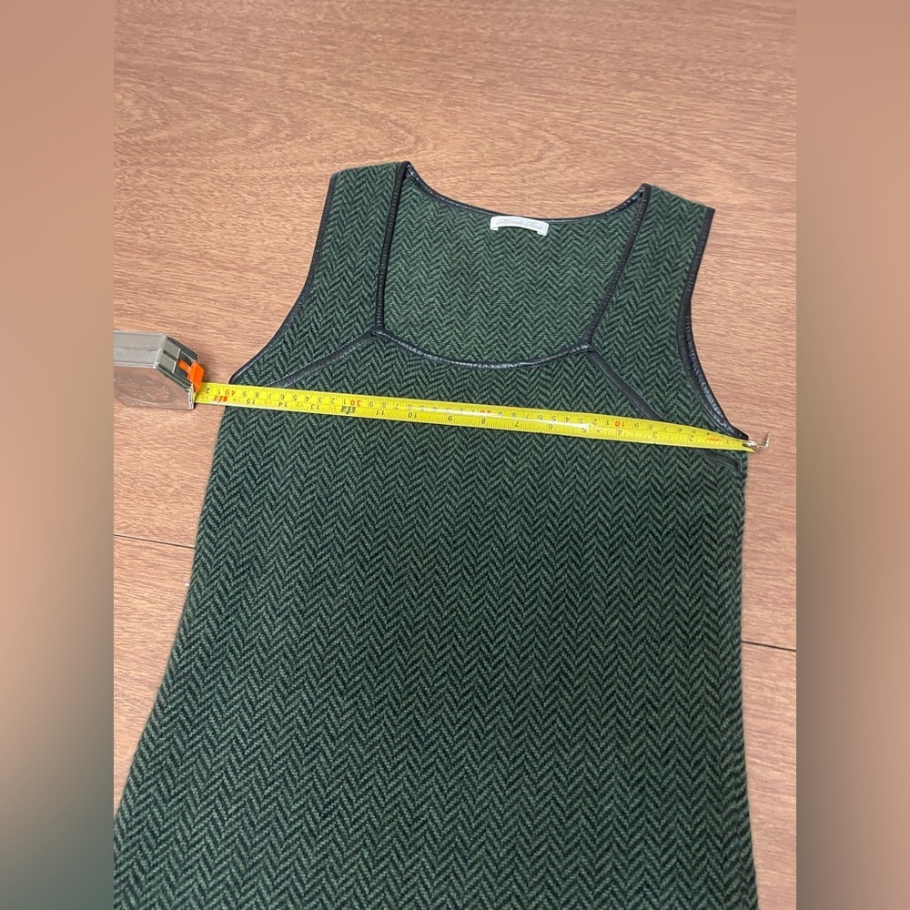 Cashmere Minnie Rose Knee Length Dress - Picture 6 of 8